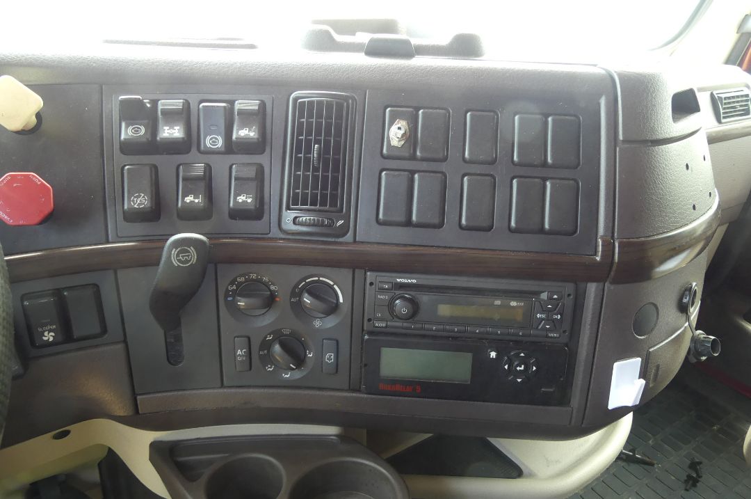 2014 VOLVO VNL 64T - Image 4